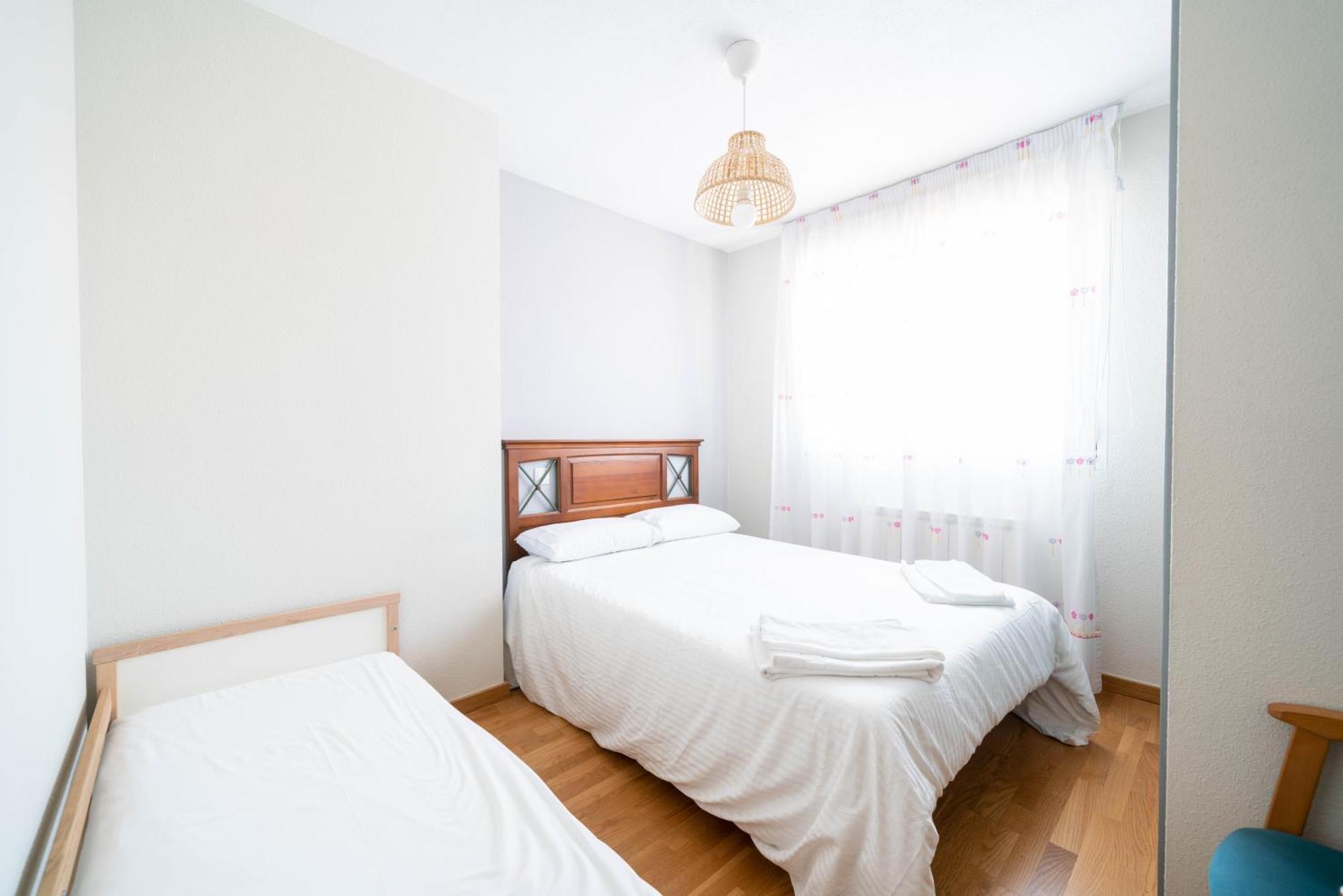 Apartamentos Go- Chalet Calera, Parking Gratuito Arroyo de la Encomienda Eksteriør billede
